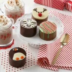 Holiday 4 Cocoa Bombs - Penguin, Snowflake, Reindeer & Drizzle -MRS. FIELDS Sales Store 21WCCC004